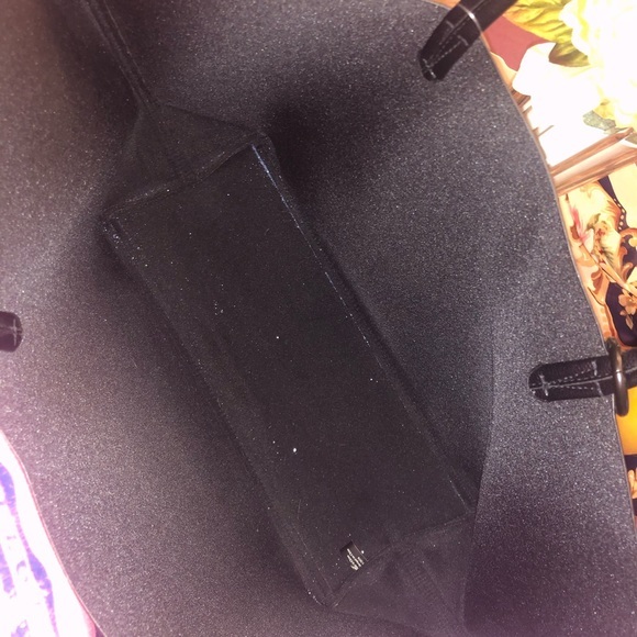 💙 NEW VS Tassle Tote Handbag 💙 - Picture 8 of 8